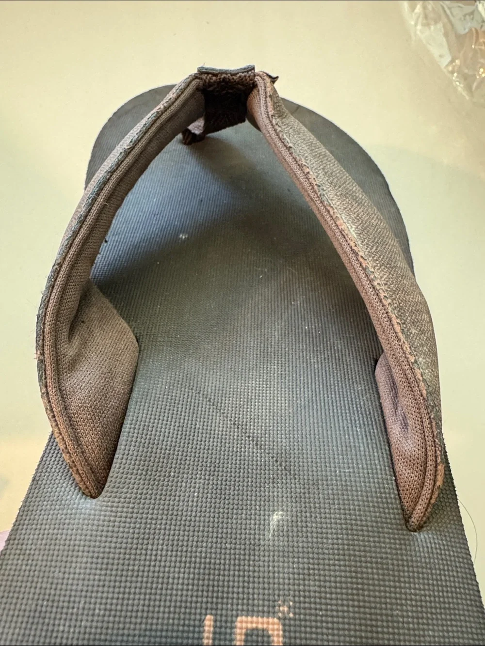 Flojos Canvas Strap Flip Flops Men's Size 9 Brown Distressed Beach Casual Wear